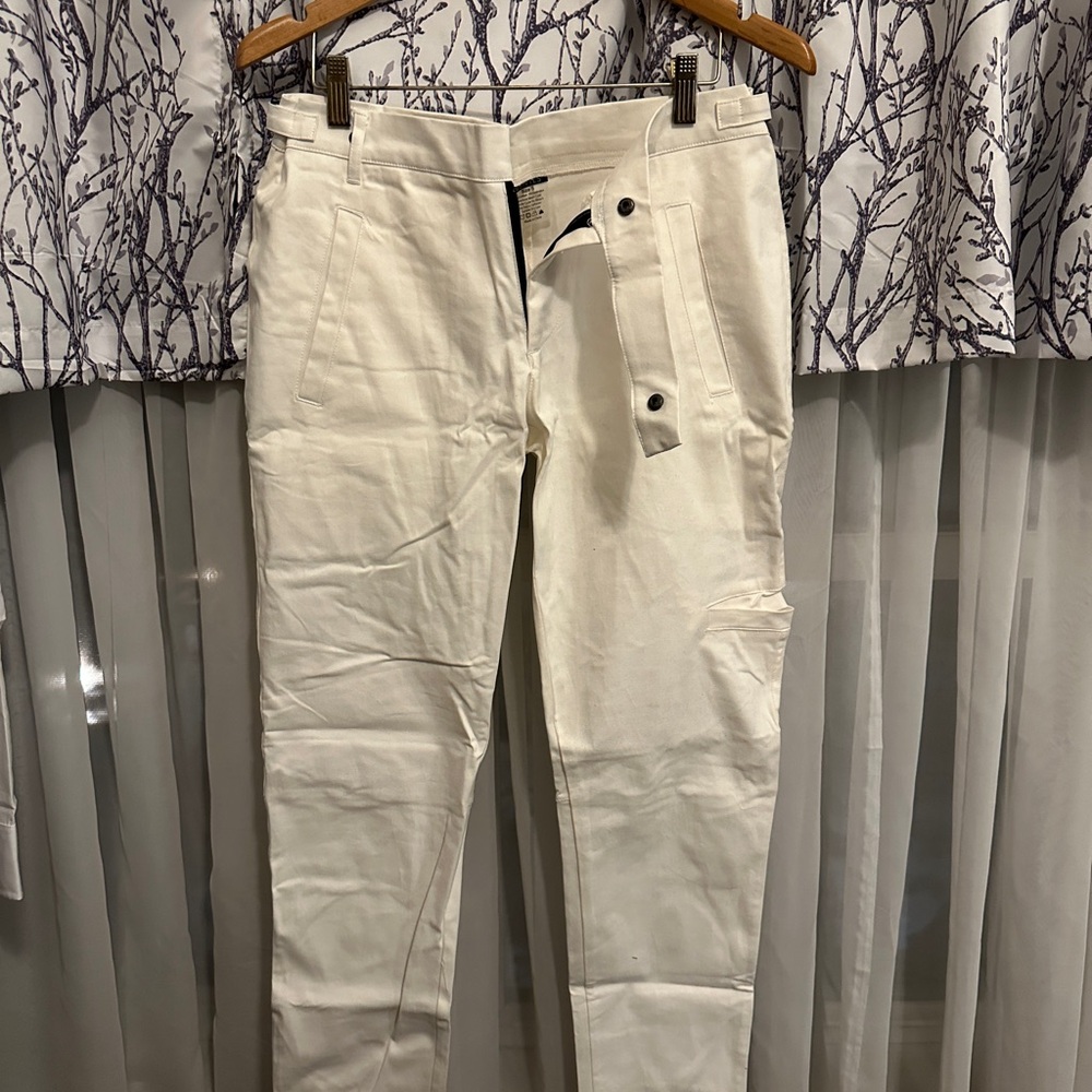 ESNTLS Men’s White Chino Detailed Pants